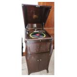 Antique Victor Talking Machine 1 of 2