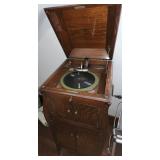 Antique Victor Talking Machine 2 of 2
