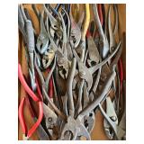 Box Lot: Various Pliers Box Lot: Various Pliers