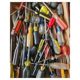 Box Lot: Various Screwdrivers Box Lot: Various Screwdrivers