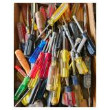 Box Lot:Screwdrivers and nut drivers Box Lot:Screwdrivers and nut drivers