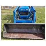 Ford -New Holland 1920 with 7308 Loader Ford -New Holland 1920 with 7308 Loader