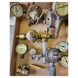 Industrial gas regulators