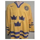 Nicklas Lidstrom Signed Sweden Nike XL Jersey