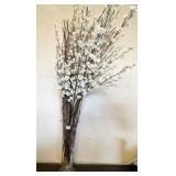 VASE WITH FLOWER DECORATION