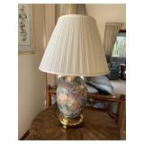 ORIENTAL INSPIRED BRASS BASE LAMP W/ SHELL FINIAL