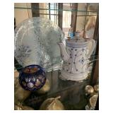 PORCELAIN TEAPOT BLUE/WHITE CHIP ON BASE, GLASS