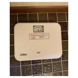 SUNBEAM BATHROOM SCALE
