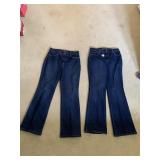 TWO PAIRS 8 GLORIA VANDERBILT