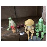 SENI ITALY COLASPING DOG, WOOD MUSHROOM FIGURE,