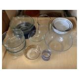 GLASS BOWLS 1 WITH LID, METAL NESTING BOWLS