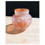 LACE ART CAMEO VASE, HAND PAINTED, 4" H, COUPLE