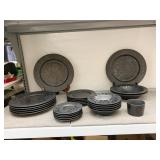 SIGNATURE MOON DROP STONEWARE DINNER DISHES, 5