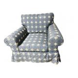 LINDER CHAIR OVERSIZED BLACK WITH GOLD DESIGN