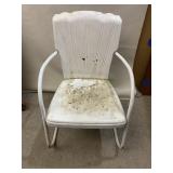 VINTAGE METAL CHAIR