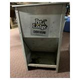 PET LODGE CHOWHOUND