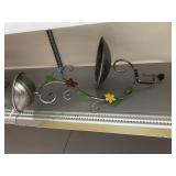 CLIP ON BIRD BATH
