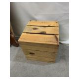 WOODEN CRATE 17" X 17" X 17"