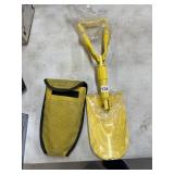 FOLDING SHOVEL