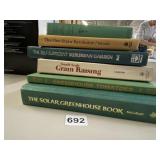 BOOKS THE SELF-SUFFICIENT GARDNER, SOLAR