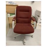 ROLLING OFFICE CHAIR