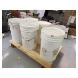 6 GALLON BUCKET HARD WHITE WHEAT FEED 5 BUCKETS