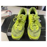 NIKE RUNNING SHOES