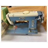 VINTAGE SEWING MACHINE SIGNATURE MADE IN JAPAN