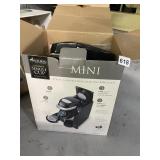 MINI KEURIG SINGLE CUP COFFEE MAKER