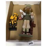 NUTCRACKER AND GRADER