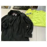 DULUTH L JACKET, L NEW HANES T- SHIRT