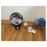 TRAVEL CLOCK, PLATE STANDS, SACHETS, RECO 1985