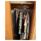 CLOSET OF WOMENï¿½S CLOTHING, AVERAGE SIZE LARGE,