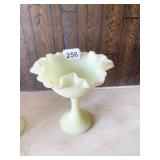 RUFFLED LIGHT GREEN PEDESTAL DISH