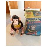 MUSICAL JOLLY CHIMP