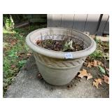 2 CEMENT PLANTERS