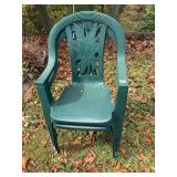 2 PLASTIC CHAIRS