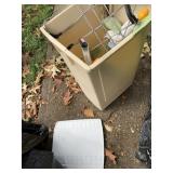 GARBAGE CAN WITH YARD Dï¿½COR