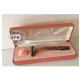 ANTIQUE RAZOR
