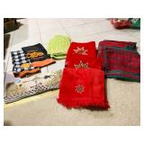 HOLIDAY BATHROOM TOWELS