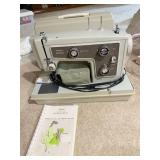 VINTAGE KENMORE SEWING MACHINE MODEL 1422 ZIG ZAG