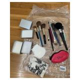 DIOR LIPS CHANGE PURSE, MAKE UP BRUSH SET, EMPTY