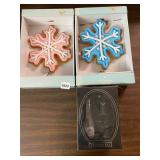 2 TREE TOPPERS, PRAVDA VODKA TASTING KIT