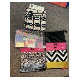 XHILARATION PENCIL CASES & BEAD KIT NIB