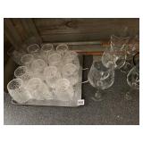 GLASS DECANTER HUGE ASSORTMENT OF GLASSES 12