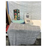 PLACE SETTINGS & MELANNCO 200 PAGE PHOTO ALBUMS