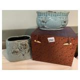 2 PLANTERS AND ORIENTAL BOX
