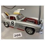 MERCEDES 300SL COUPE DIE CAST MODEL 1-18