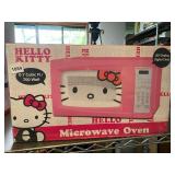 HELLO KITTY 700-WATT MICROWAVE NIB