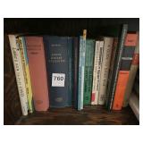 ANGOL MAGYAR KEZISZOTAR, 600 GAMES FOR SOCCER